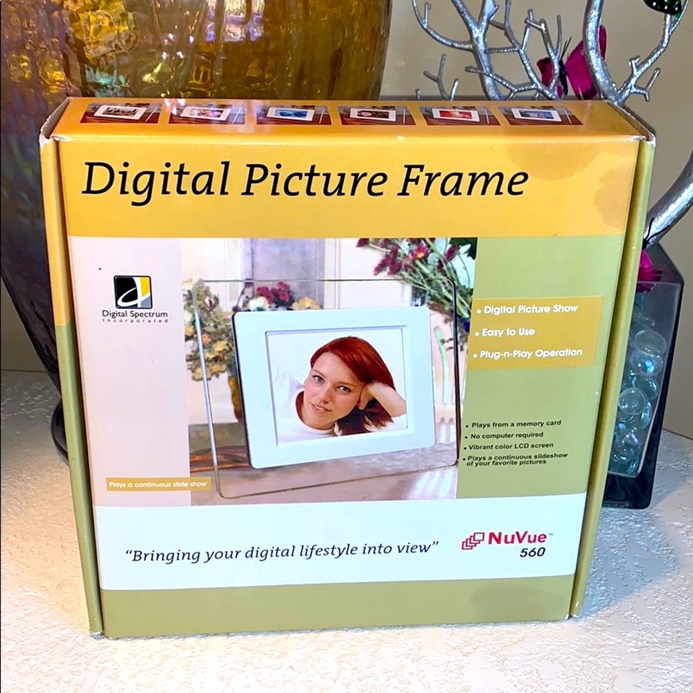 NuVue Digital Slideshow Picture Frame